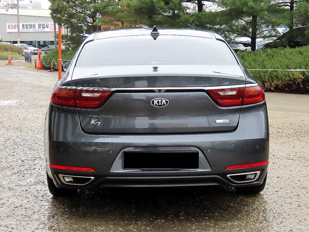 Kia K7 — photo 04