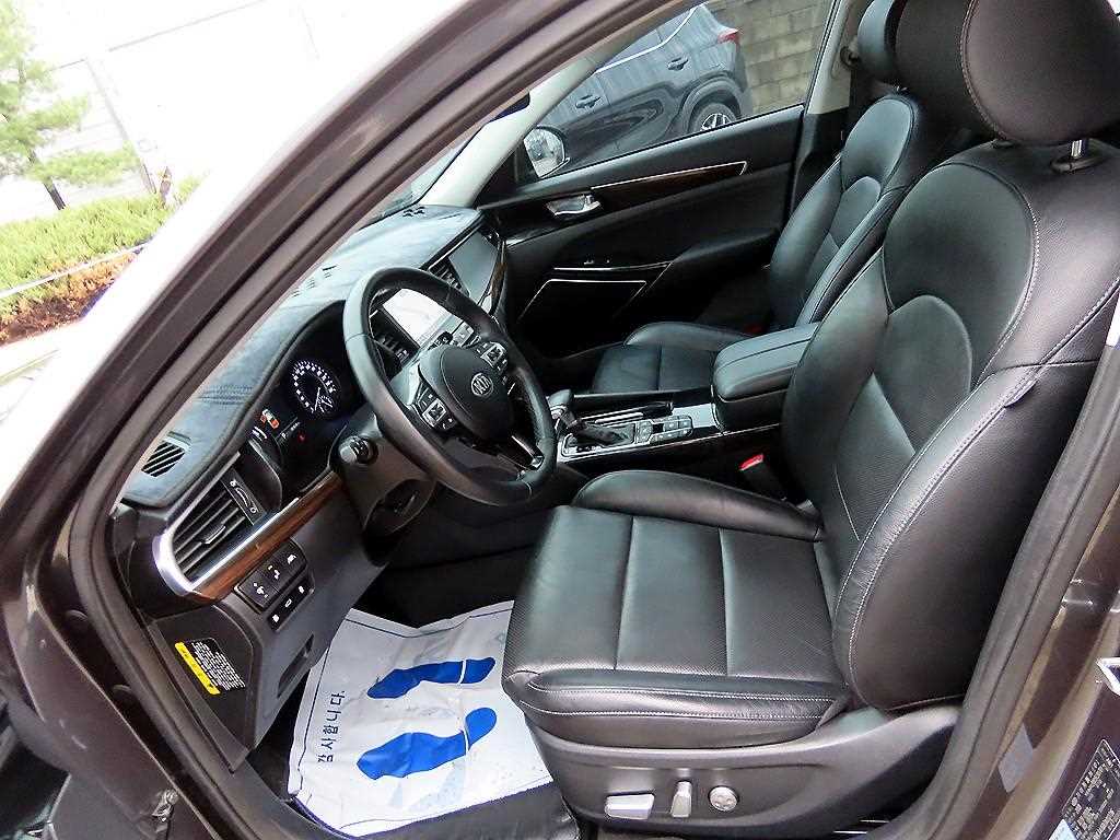 Kia K7 — photo 05