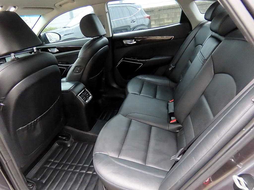 Kia K7 — photo 06