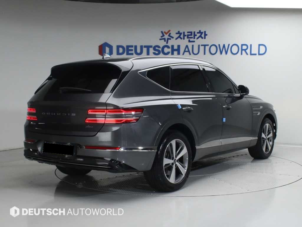 Genesis GV80 — photo 02