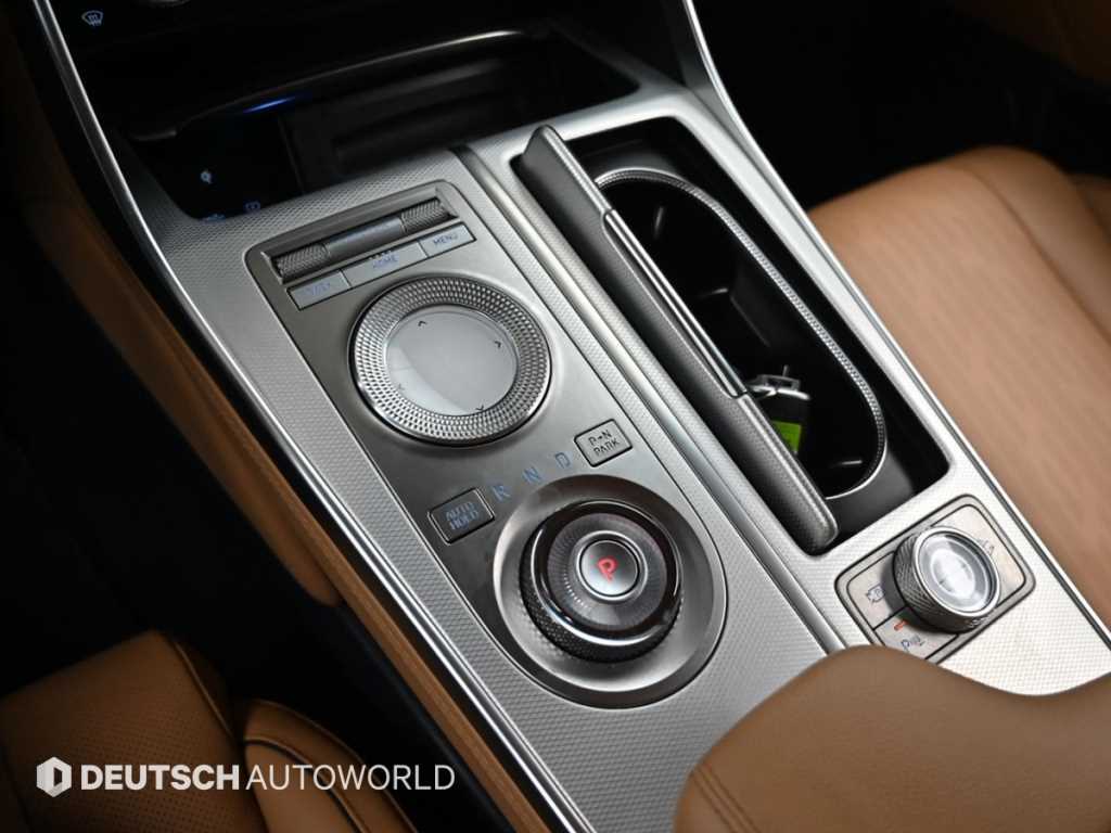 Genesis GV80 — photo 09