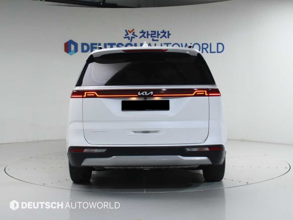 Kia Carnival — photo 04