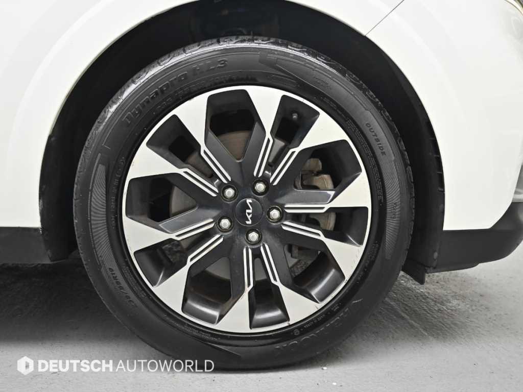 Kia Carnival — photo 05