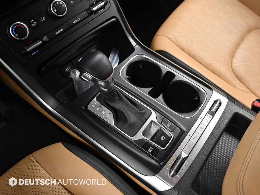Kia Carnival — photo 09