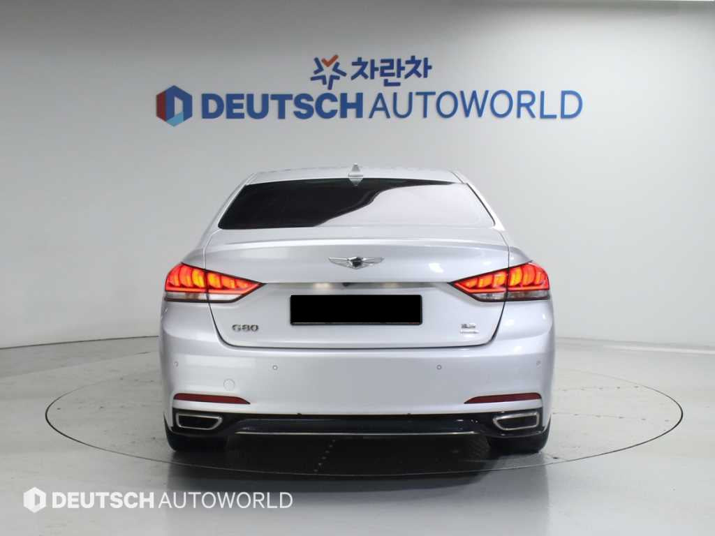 Genesis G80 — photo 04