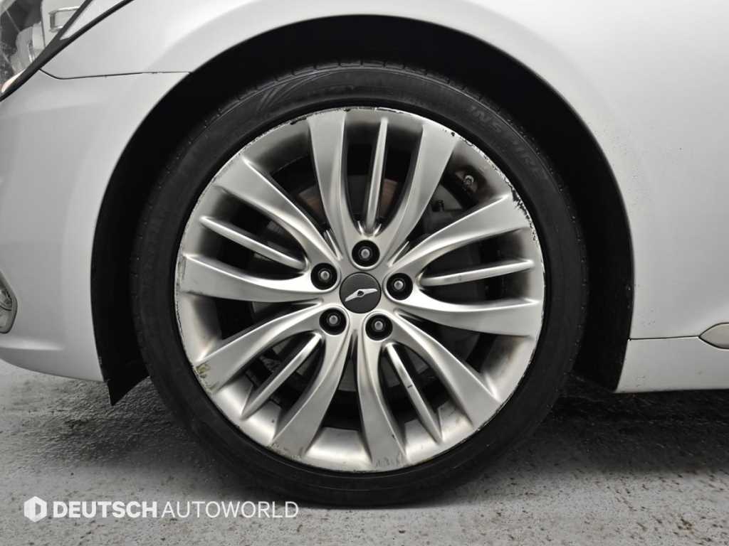 Genesis G80 — photo 05