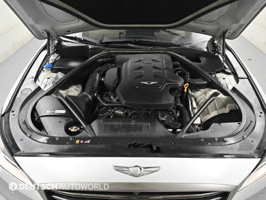Genesis G80 — photo 06
