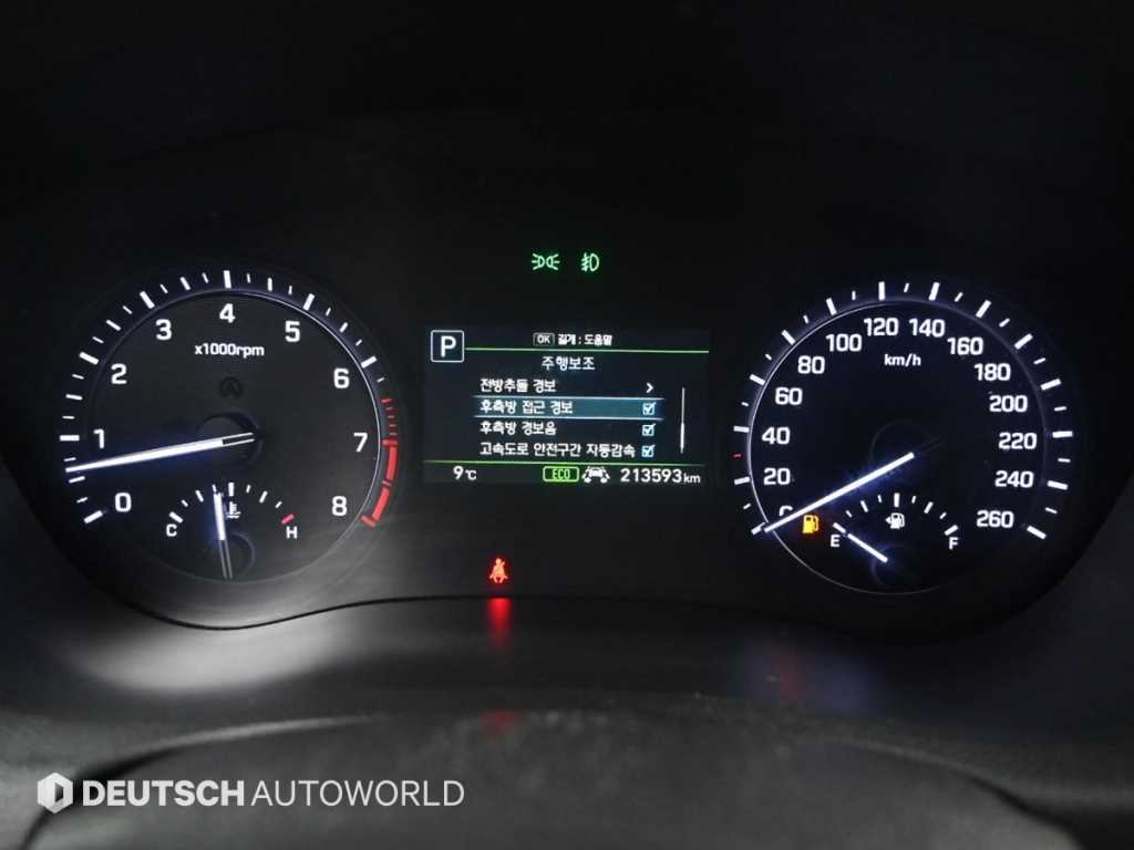 Genesis G80 — photo 08
