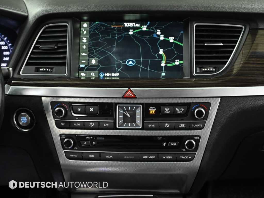 Genesis G80 — photo 14