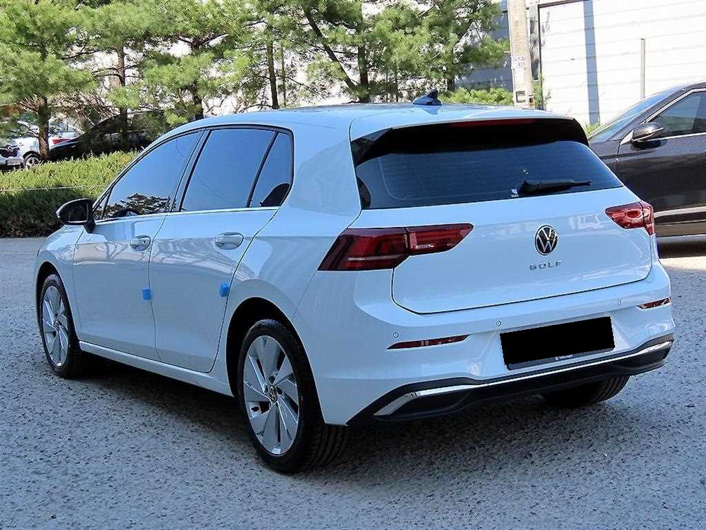 Volkswagen Golf — photo 03