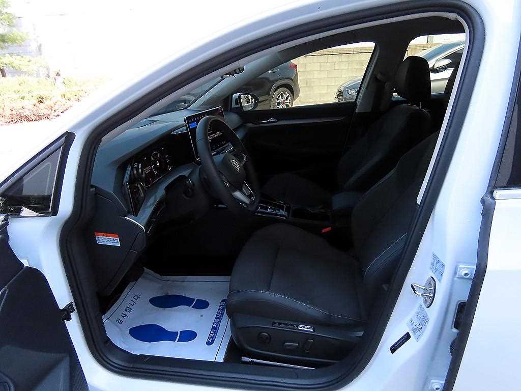 Volkswagen Golf — photo 05