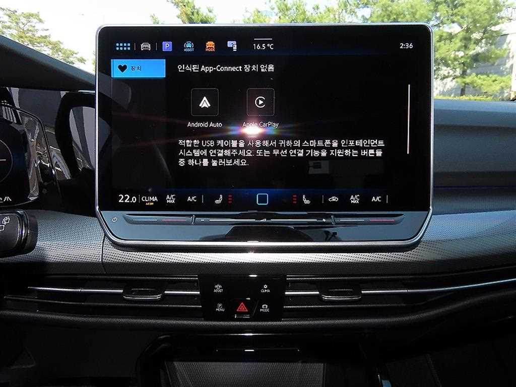 Volkswagen Golf — photo 12