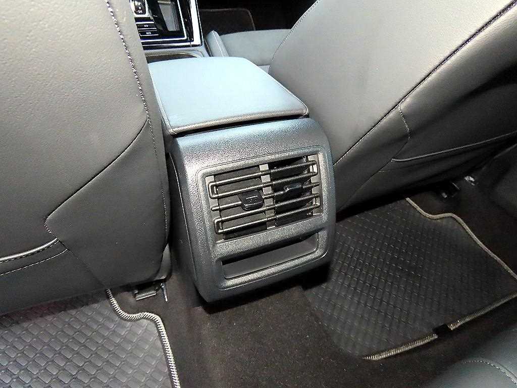 Volkswagen Golf — photo 17
