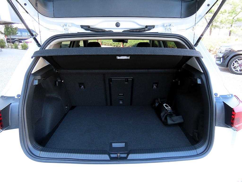 Volkswagen Golf — photo 18