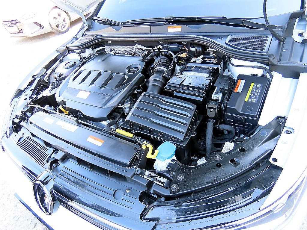 Volkswagen Golf — photo 19