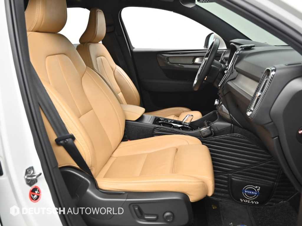 Volvo XC40 — photo 10