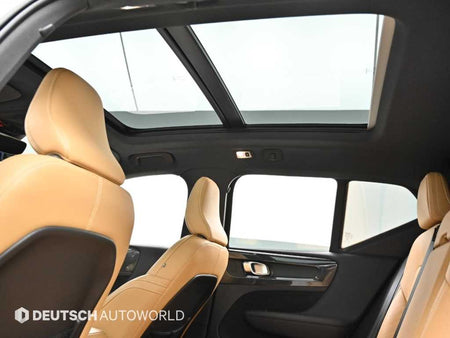 Volvo XC40 — photo 18