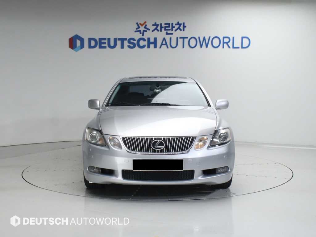 Lexus GS — photo 03