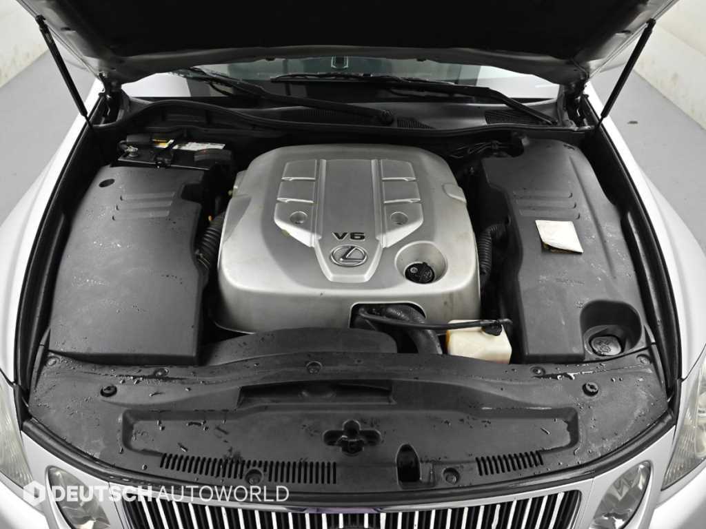 Lexus GS — photo 06