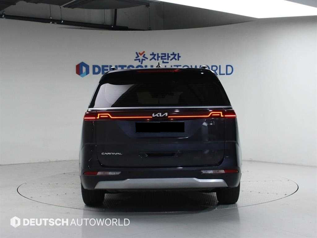 Kia Carnival — photo 04