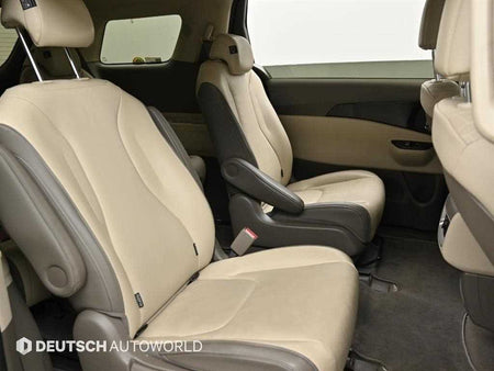 Kia Carnival — photo 12