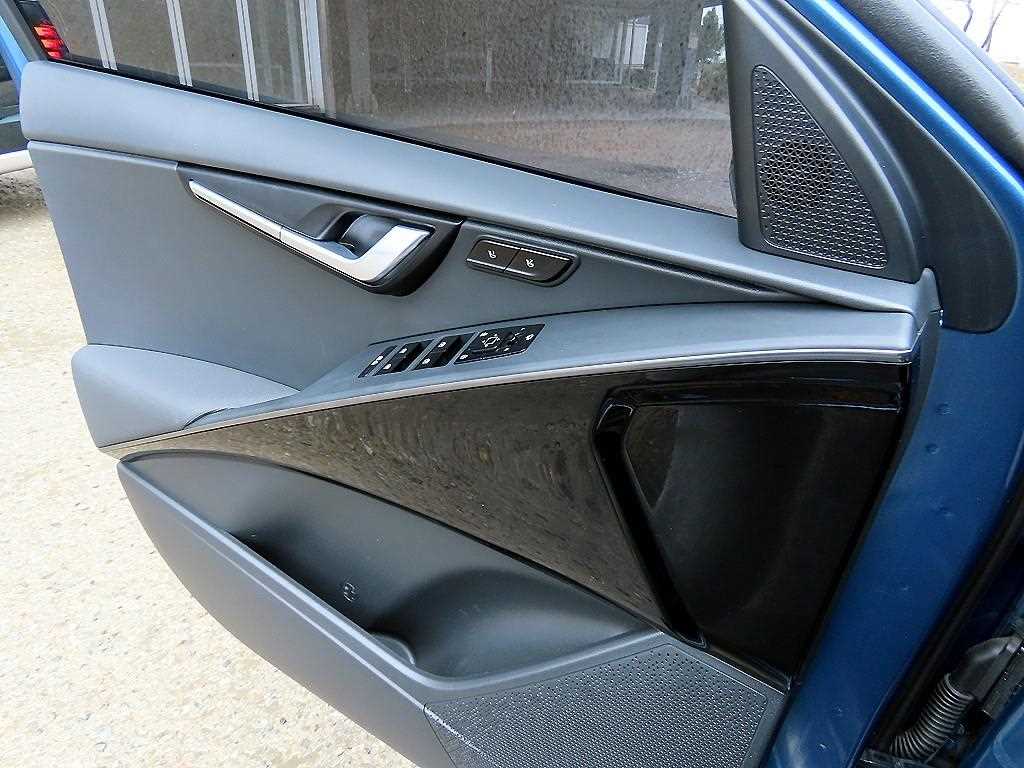 Kia Niro — photo 12