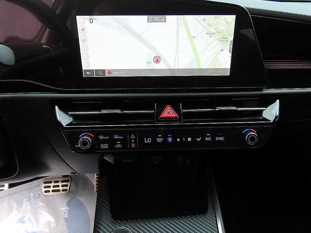 Kia Niro — photo 14