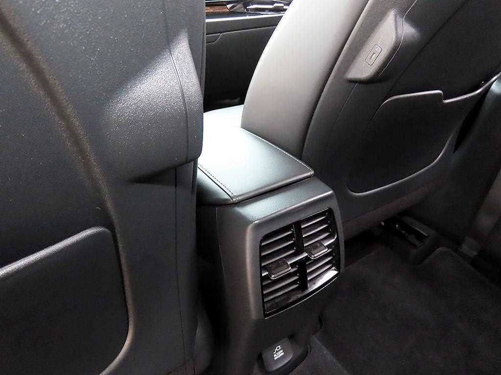 Kia Niro — photo 18