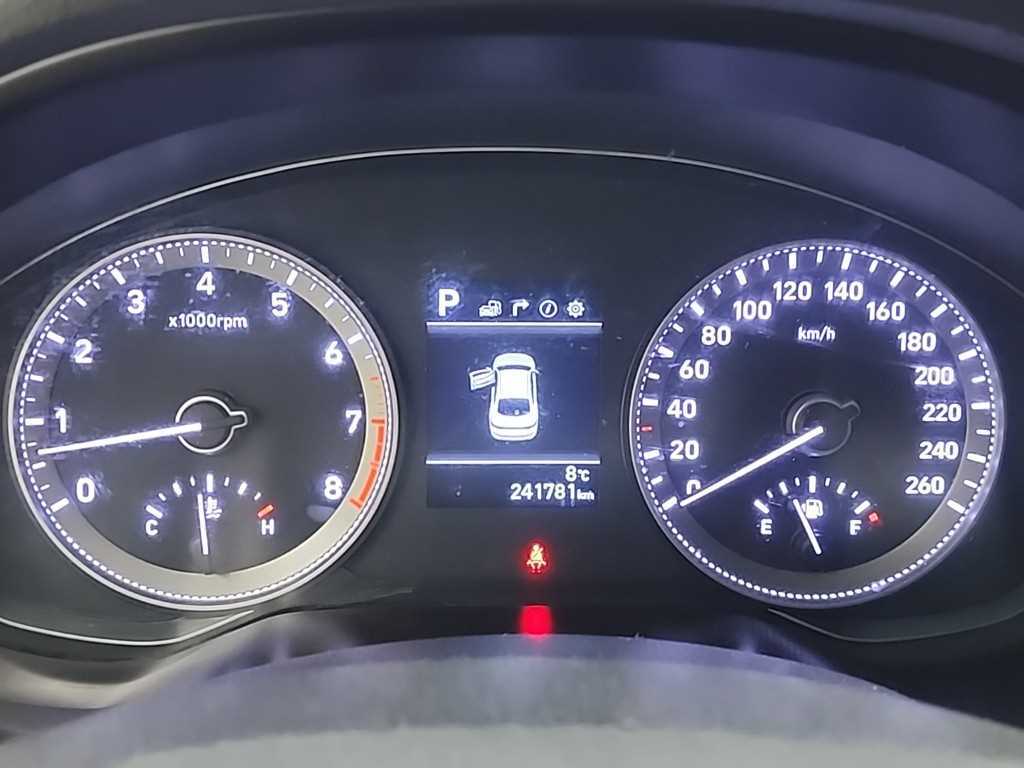 Hyundai Grandeur — photo 06