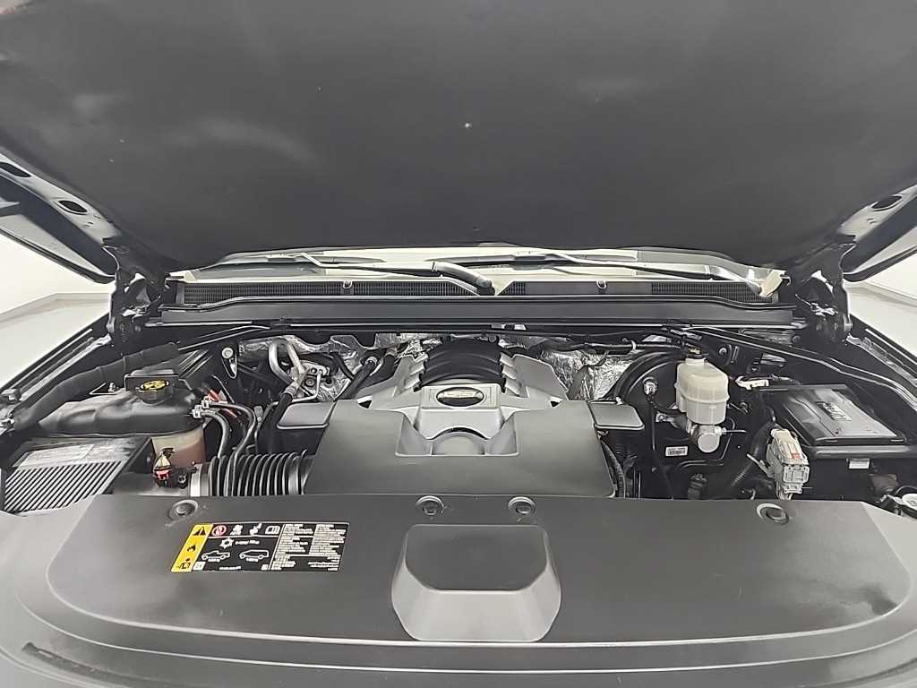 Cadillac Escalade — photo 05