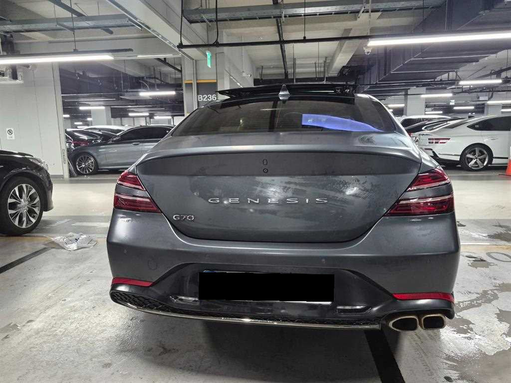 Genesis G70 — photo 04