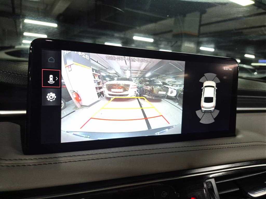Genesis G70 — photo 17