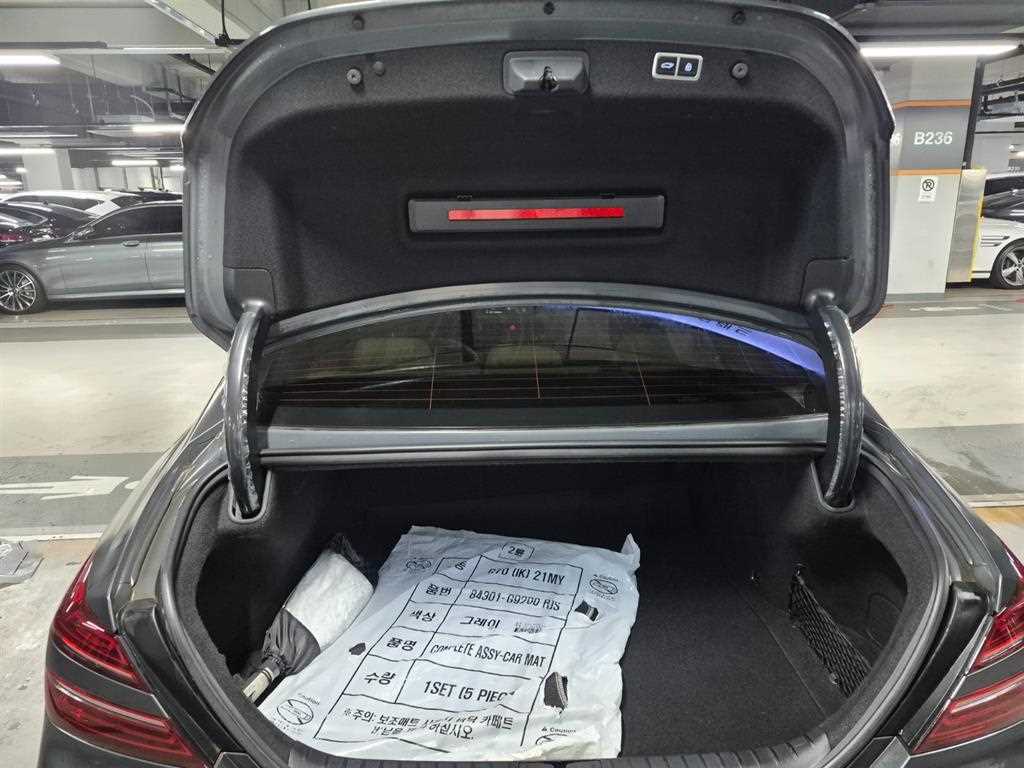 Genesis G70 — photo 20