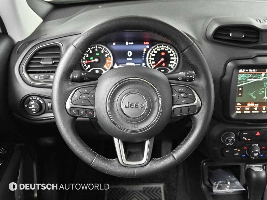 Jeep Renegade — photo 13