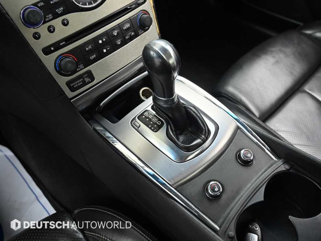 Infiniti G — photo 09
