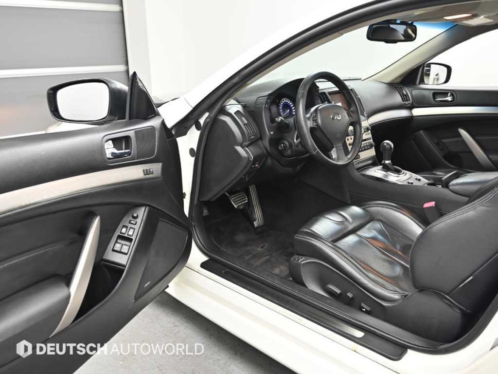 Infiniti G — photo 11