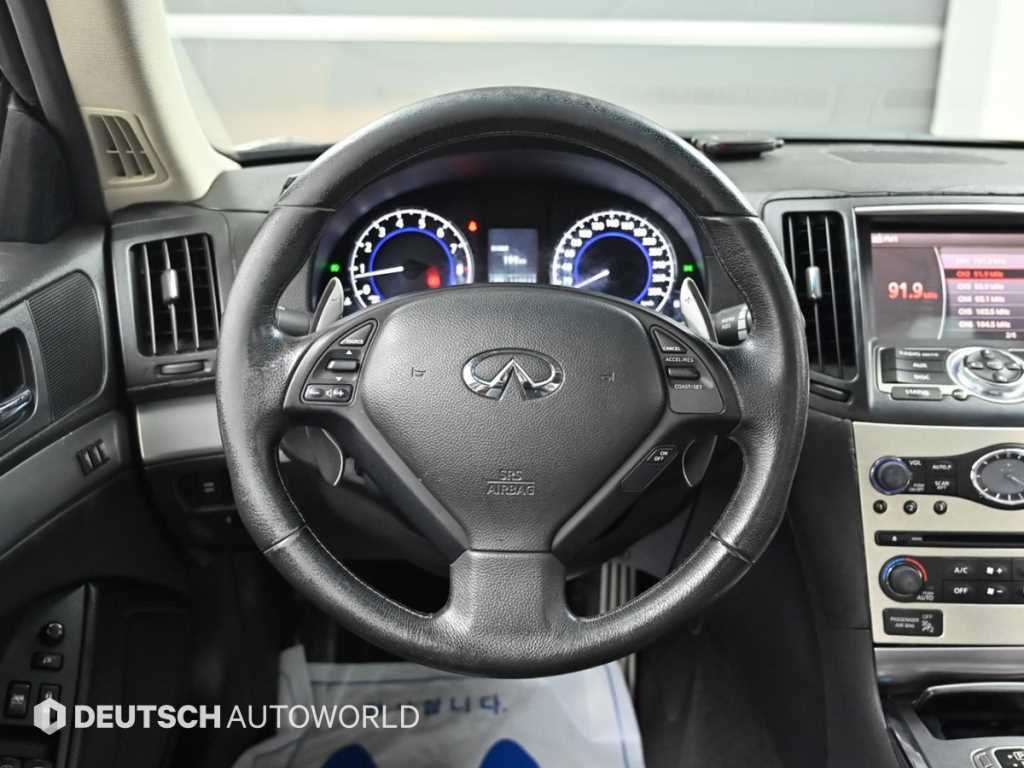 Infiniti G — photo 13