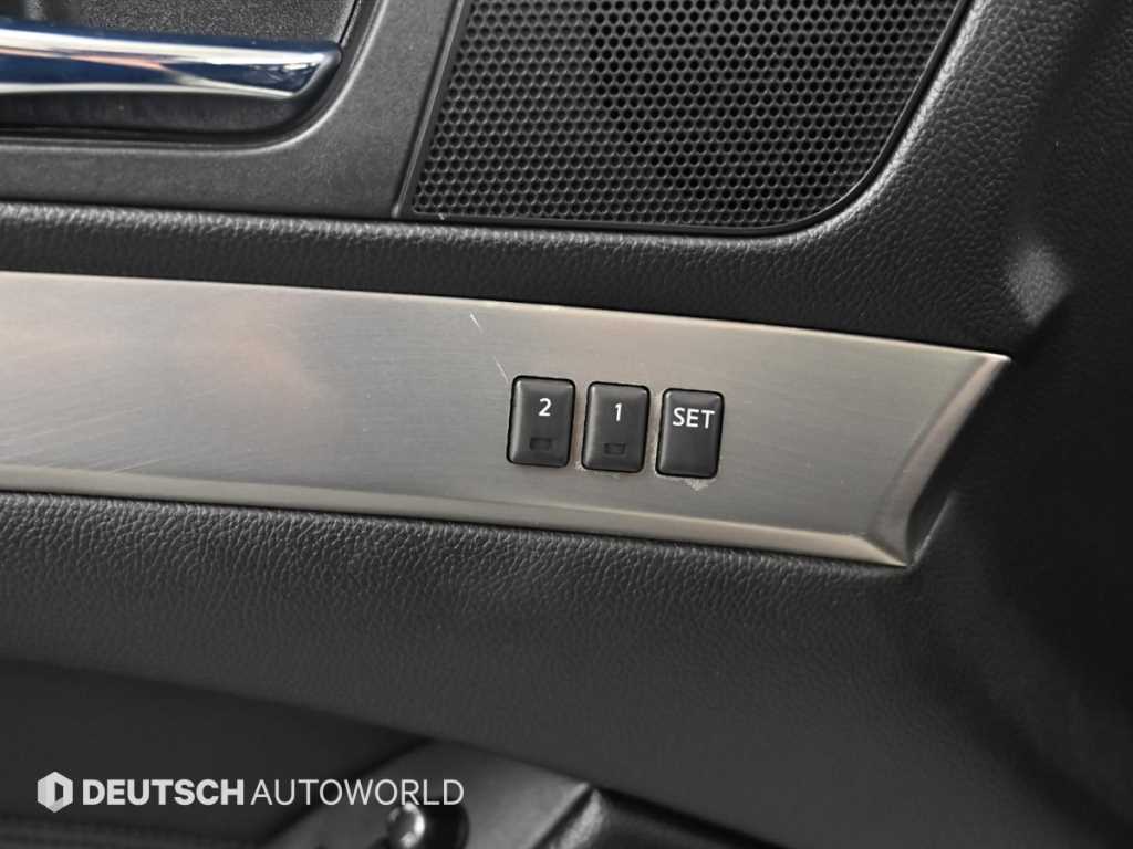 Infiniti G — photo 16