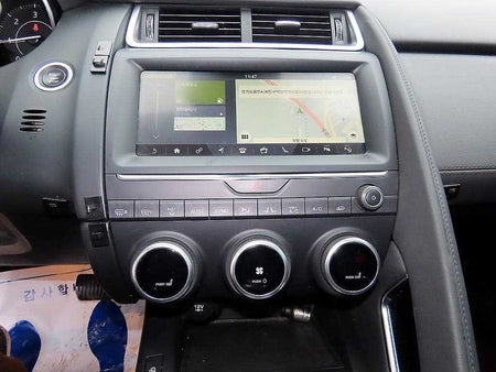 Jaguar E-PACE — photo 13
