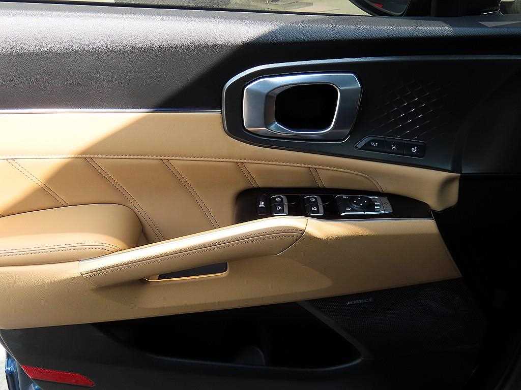 Kia Sorento — photo 11