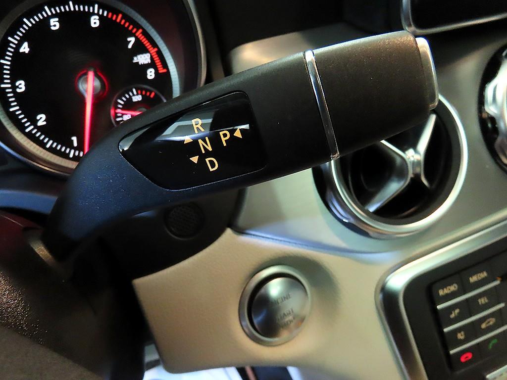 Mercedes-Benz GLA-Class — photo 12