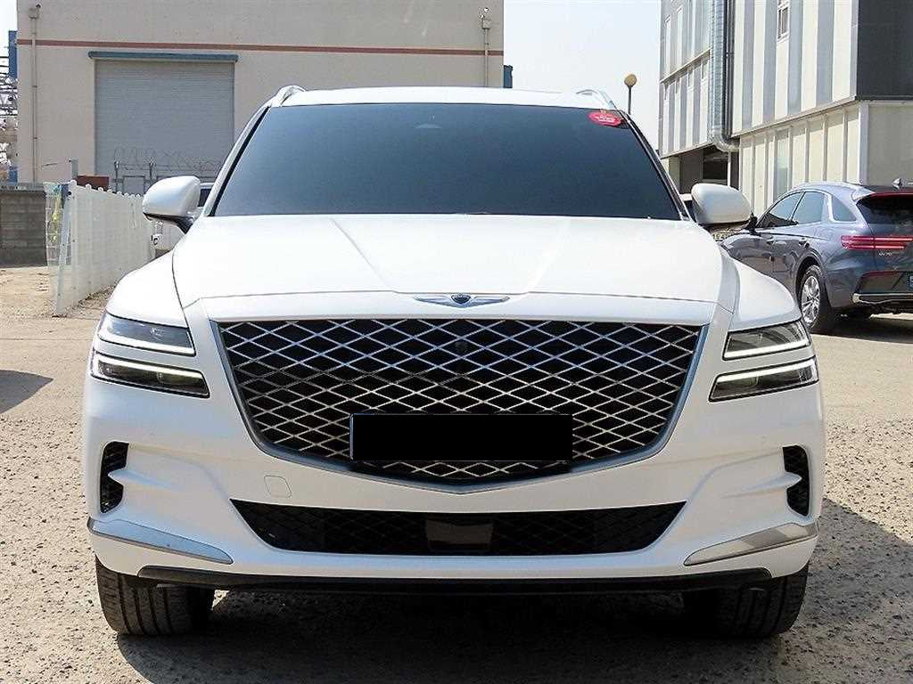 Genesis GV80 — photo 01