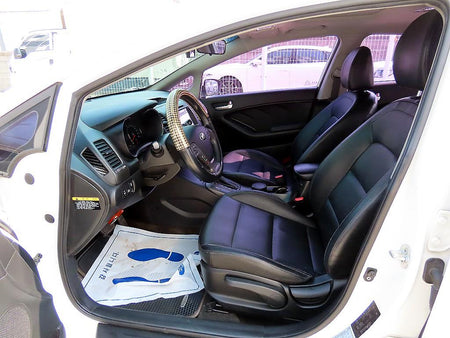 Kia K3 — photo 05