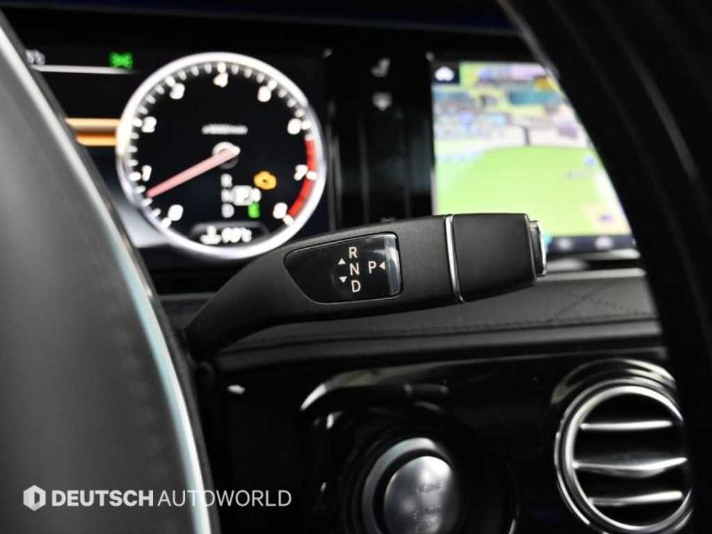 Mercedes-Benz S-Class — photo 09
