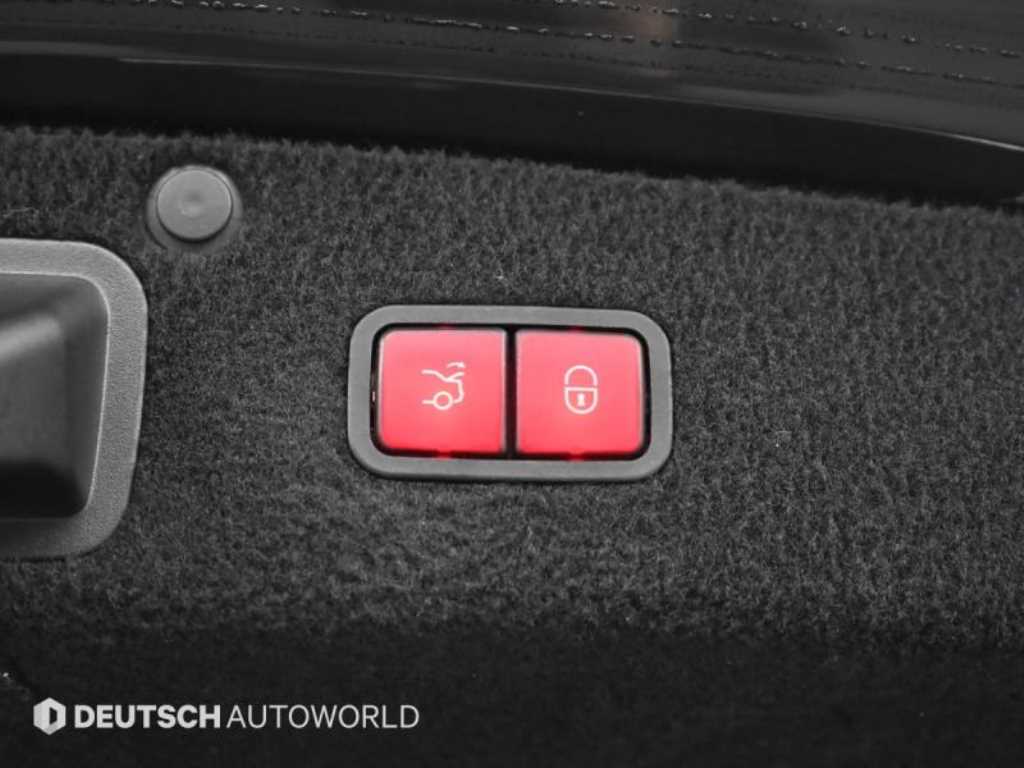 Mercedes-Benz S-Class — photo 20