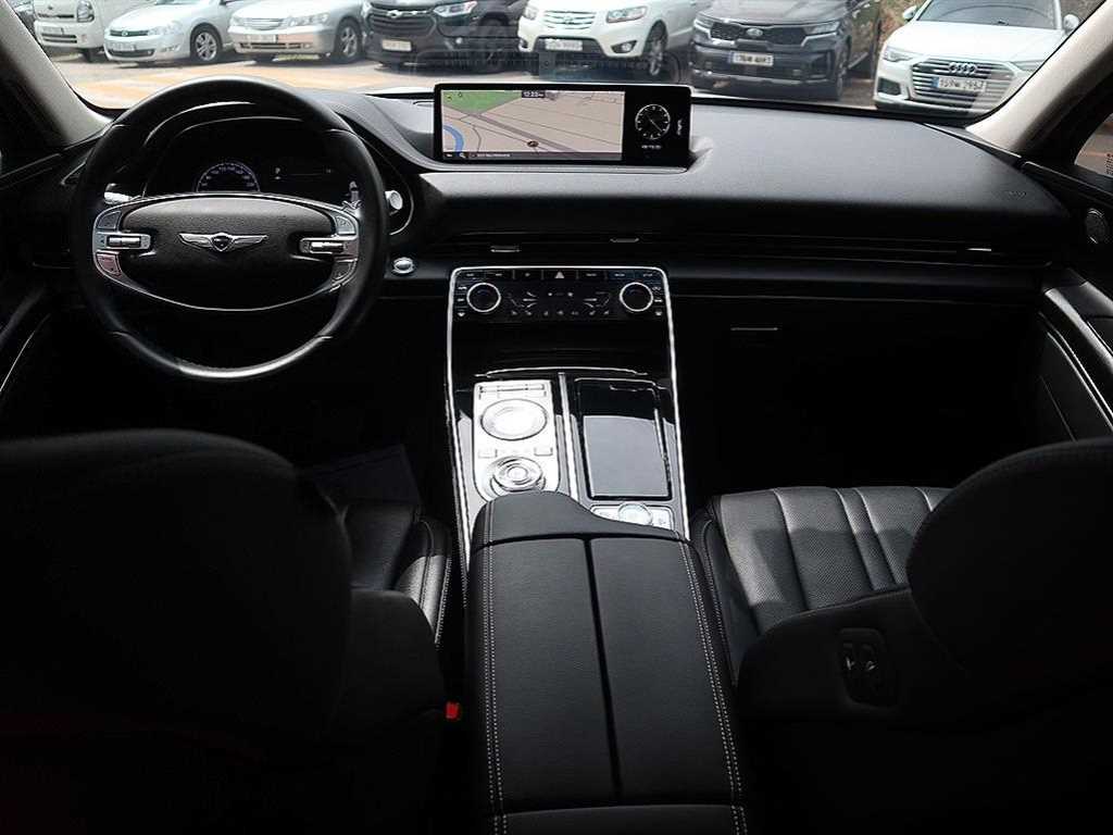 Genesis GV80 — photo 05