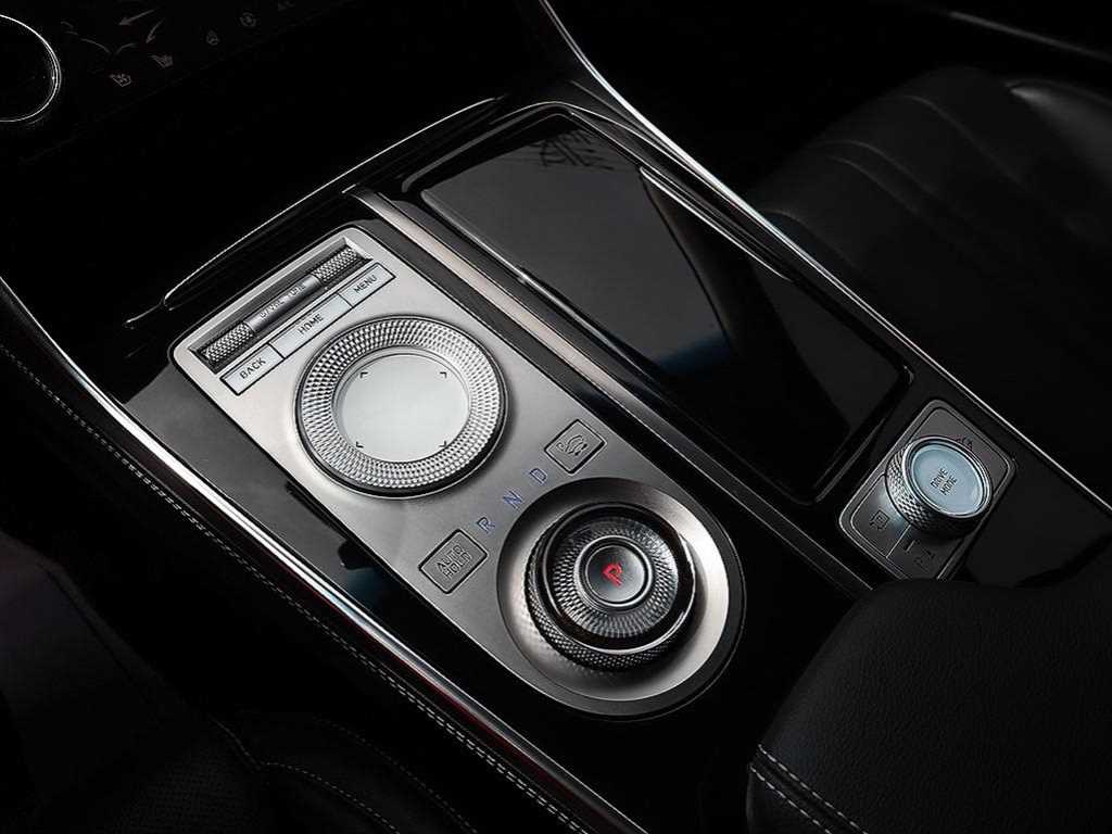 Genesis GV80 — photo 12