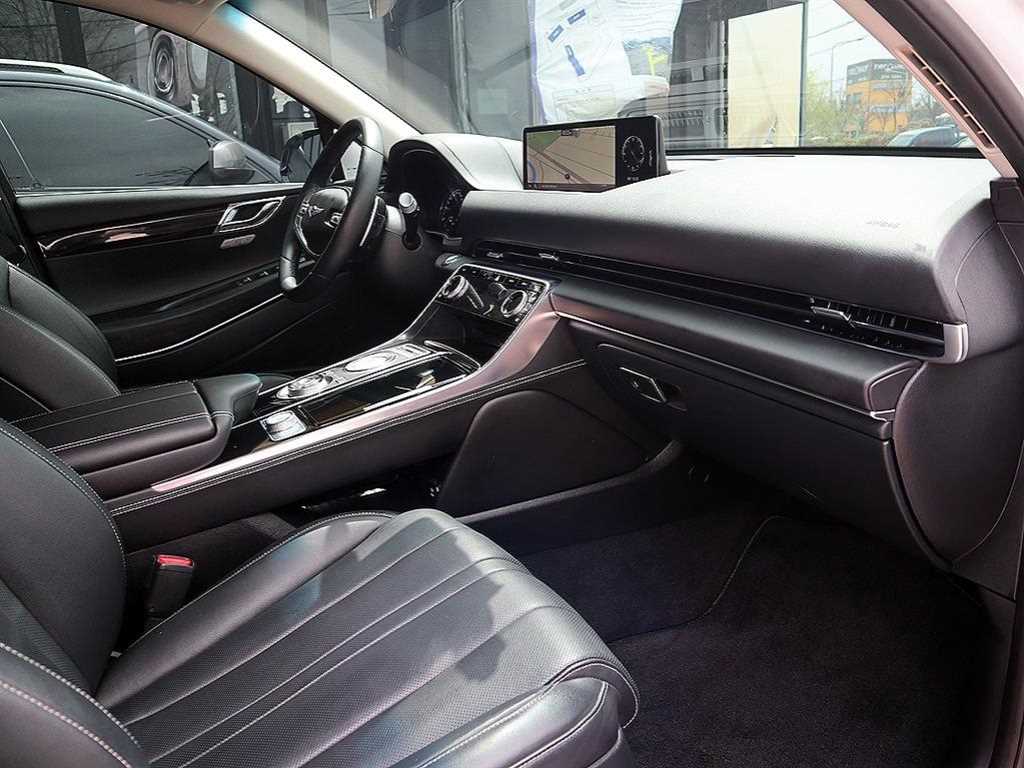 Genesis GV80 — photo 13