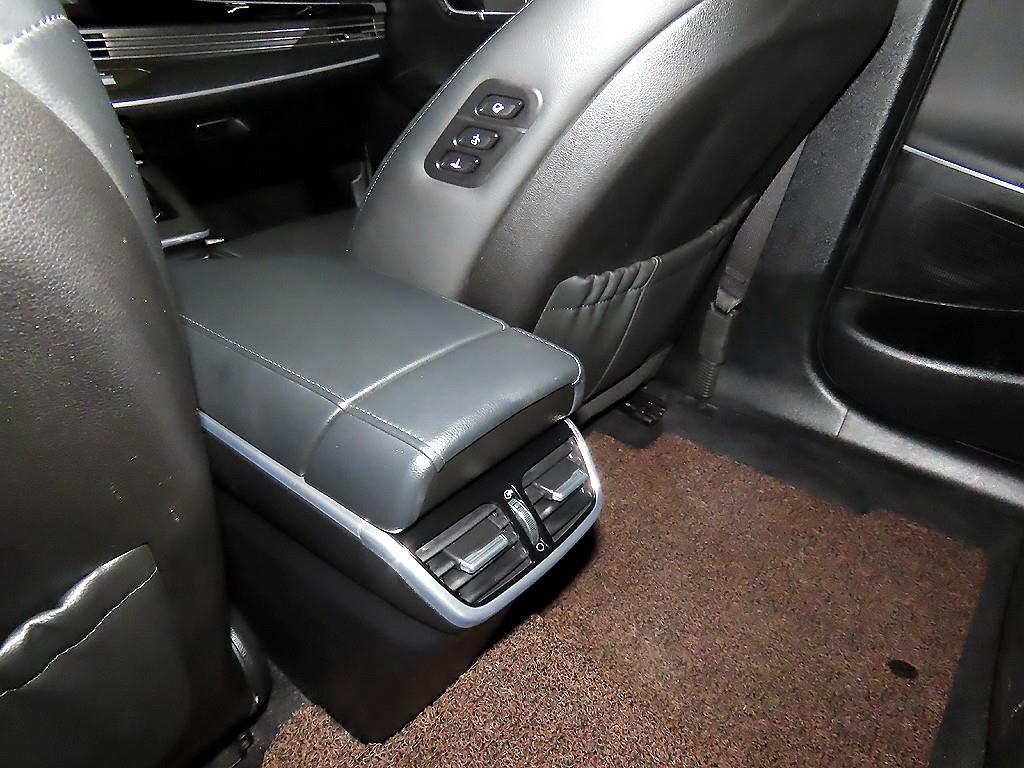 Hyundai Grandeur — photo 15