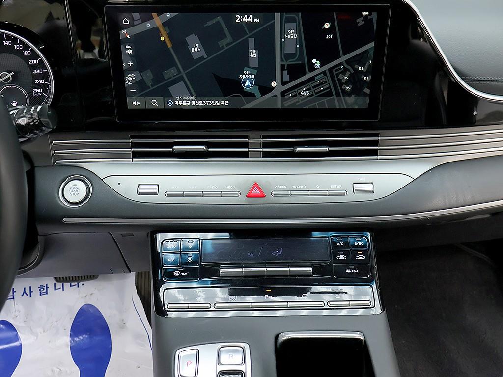 Hyundai Grandeur — photo 09
